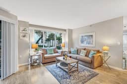 2119 Villamare