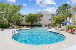 10 E Fiddler's Cove