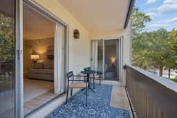 1661 Bluff Villa
