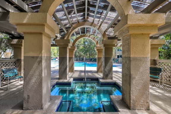 172 Colonnade Club