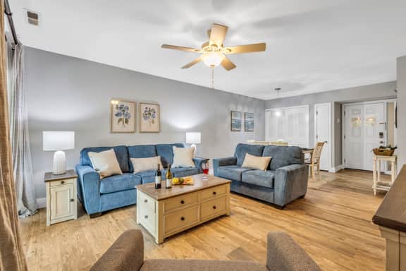 1691 Bluff Villa