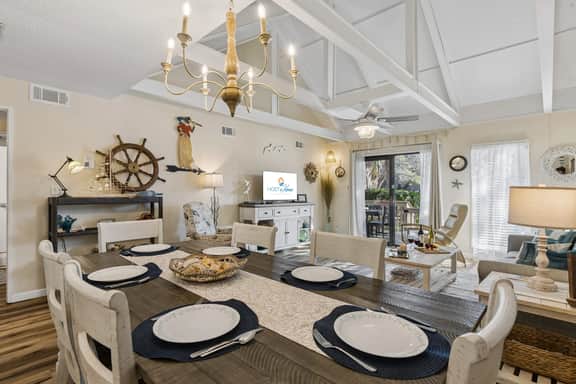 771 Queen's Grant - Image 2