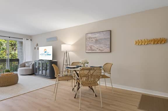 1661 Bluff Villa
