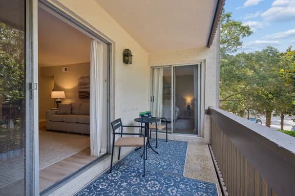 1661 Bluff Villa