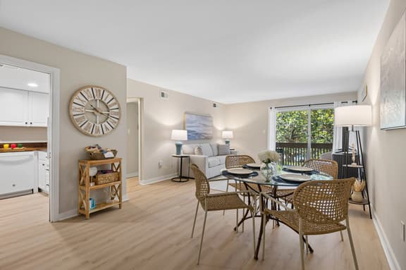 1661 Bluff Villa